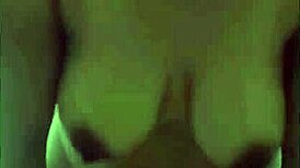 Se esgueirando para entregar o cu pro outro cara 😏