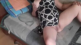 Milf receives cumshot in mouth after muff diving