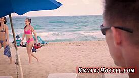 Daisy Summers jelajahi bondage hardcore dengan Aidra Fox