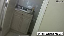 Kelly Surfer's Sexy Behind-The-Scenes Solo Masturbation Close-Up