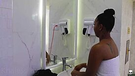 aconsejo a khalessi69 y le doy consuelo termina en sexo salvaje con mi mejor amiga