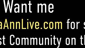 Busty milf Julia Ann fingers Jessica Jaymes' wet pussy while licking her stockings and heels.