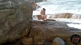 O Instrutor De Parapente Flagrou Ele Comendo O Cu Dela Na Ilha Da Magia