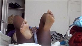 Indian Amateur Teen 18+ Uses Dildo For Masturbation