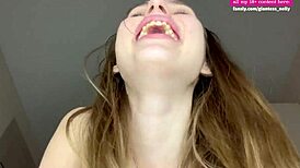 D�ndole Placer A Mi Culo Trag�n Con Un Pepino Grueso?