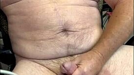 rubbing one out with daddy's help 😏