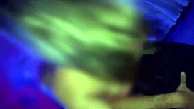 Esposa Novinha Gemendo Muiito no Ménage à Trois com Amigo