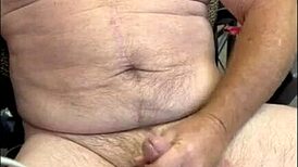 rubbing one out with daddy's help 😏