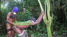 A very hot fuck in the open air under the woods during a meeting between two straight tourists who send each other off on the soft grass full of orgasm and enjoyment abound on xvideos red