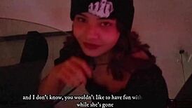 Follo A Mi Hermanastra A Escondidas De Mis Padrastros En La Ducha