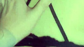 Flaca puta folla sin condón a su hermanastro 😈