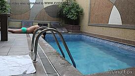 Não aguentei o tesão e dei cuzinho e bucetinha pro diretor sem camisinha!