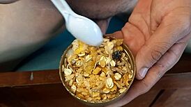 spilling loads of cum on food with sexy twinks