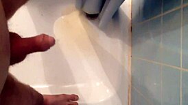 uhh, i pisse in die dusche, like, 15 min stuff august 2019