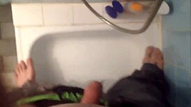 uhh, i pisse in die dusche, like, 15 min stuff august 2019