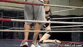 Nezbedný zápas amatérských lesbiček