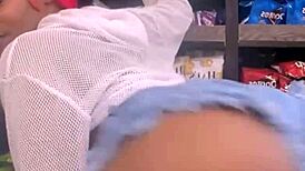 Keisha Minaj Twerkin’ at New City Deli with Stunning Moves. Outdoor Amateur Roleplay Captures Ebony Charm.