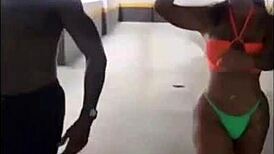 Memories of carnival when I fucked the big pussy of pampam in the parking lot