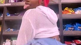 Keisha Minaj Twerkin’ at New City Deli with Stunning Moves. Outdoor Amateur Roleplay Captures Ebony Charm.