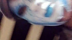 Ladyboy jaše dildo prvi put solo zabava 🥵