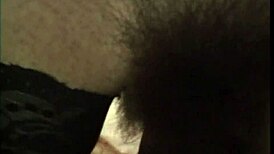 Questa fica pelosa bagnata è fantastica