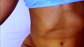 la madrastra de mi amigo es una mujer mayor pero tiene un cuerpo incre�blemente sexy que me hace desearla cada vez que la veo