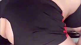 rubia milf rides 25cm dildo