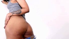 Wow! Sexy Indian star Lili drives wild teen maid orgasm!