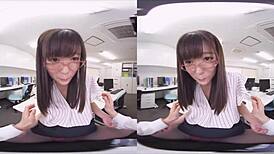 Kisaki Narusawa masturbates at office during lunch