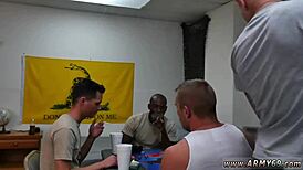 Hede umættelige tropper knuller i militæret