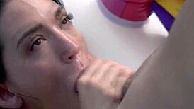 Petite Riley Jean Toys Pussy