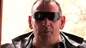 en el loco burdel, tío paco, la enfermera sexy, el poli facha y la reina de los squirts hacen de todo en el episodio 2 😈💦