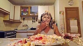 I messed up behind scenes with naked milf fucking