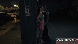 Kaki dan Memek Dominasi sama Remaja Berkacamata di Mainan Ekstrem!