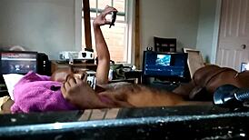 Thot in texas real homemade ebony threesome fucking with squirting.