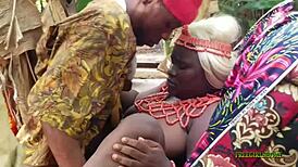 omg, chief priest caught onowu banging the king's wife! 😱