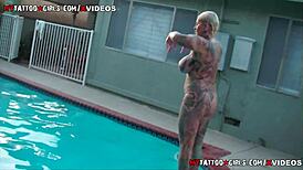 Blackwidow xxx enjoys pool time with big ass and blonde beauty