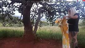 Enfiei a pica na loirinha no meio da estrada em publico assista completo no xvideos red