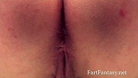 켈리 풀사이드 누드 방귀 뀌는 장면!