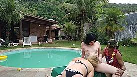 what's happening in this brazilian mansion orgy with snow white and mike?