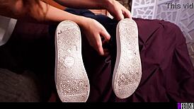 sofie reyez and ashlynn taylor's wild foot fetish craze 🦶