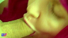 omg i cant believe how gentle this close-up blowjob is with pulsating cum in mouth... so hottt!