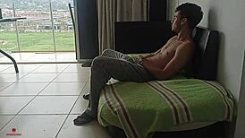 mi hermanastra me pide que la limpie de excusa para follarla muy duro en este taboo mother-in-law blowjob sex colombiano