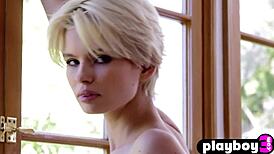 Gorgeous blonde Masha Chi, show me that stunning naked body right now!