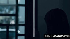 Spontaneous Stepdaughter Visits Stepmom Jaclyn Taylor And Liv Wild For Tribbing!