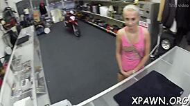 Good Looking Doxy Makes An Amateur Video