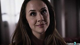 Бюстая милфа-мачеха соблазняет тинейджера 18+ в запретную FFM групповуху