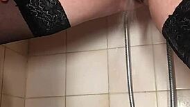 야, 내 지저분한 오줌 페티시 볼래? 스타킹 야외 클립 11개 있어!