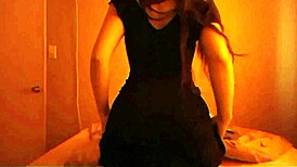 Mă seduc fiu-meu vitreg pentru sex fierbinte cât soțul e la serviciu