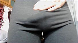 Man, this fit trap cumming and swallowing her own load is hot!